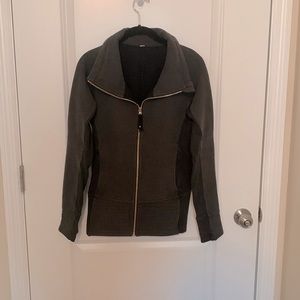Lululemon Size 6 Zip-Up Sweater - Charcoal Gray